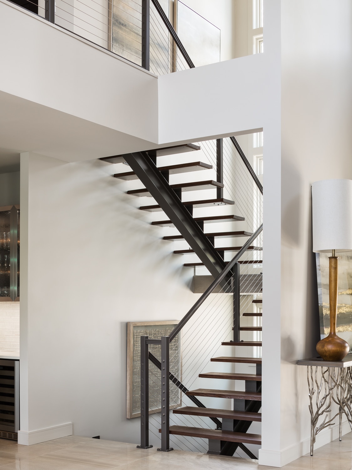 Modern luxury home in Muscle Shoals Alabama. Builder - Alexander Modern Homes Architect - Phil Keane Furnishings and Design - Riverworks Design Studio Photographer - Tommy Daspit Photographer
