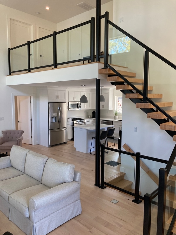 DesignRail® Custom with Glass